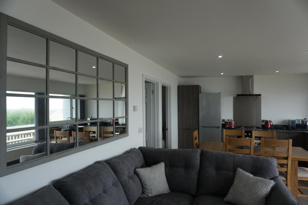 Deluxe Lundy View Villa With Sea Views เวสต์วอร์ดโฮ ภายนอก รูปภาพ